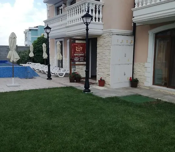 招待所 Aristokrat 奥布佐尔